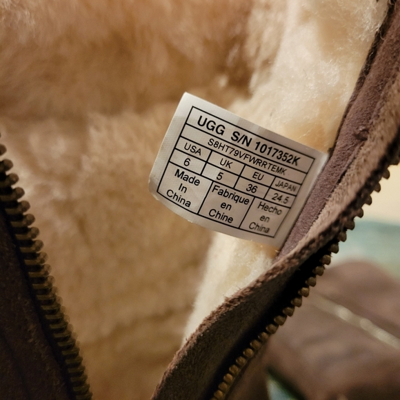 UGG Boots size 6, light brown, buckle - Picture 4 of 7